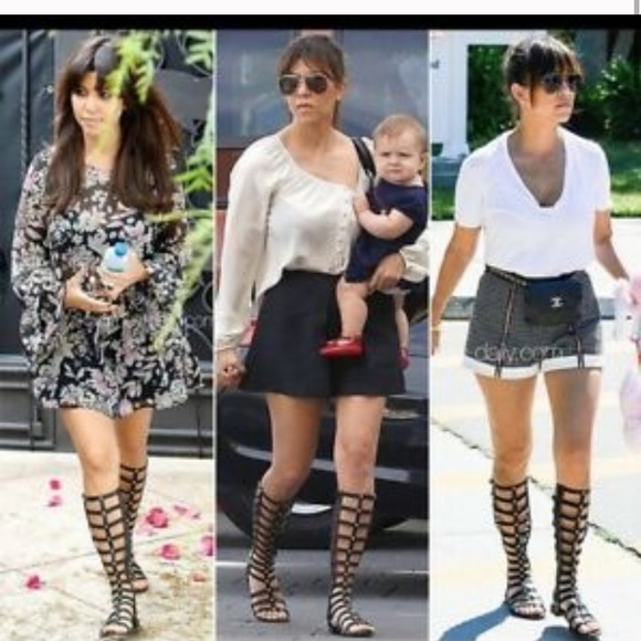 Stuart Weitzman Black Leather Gladiator Sandals 6 - Picture 3 of 7